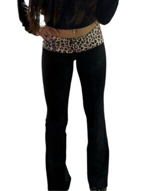 Victoria Secret PINK Yoga Pants - Leopard Print